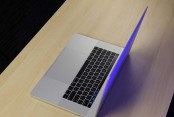 Prodám Macbook Pro s dotykovou lištou 2017 Hot Dls